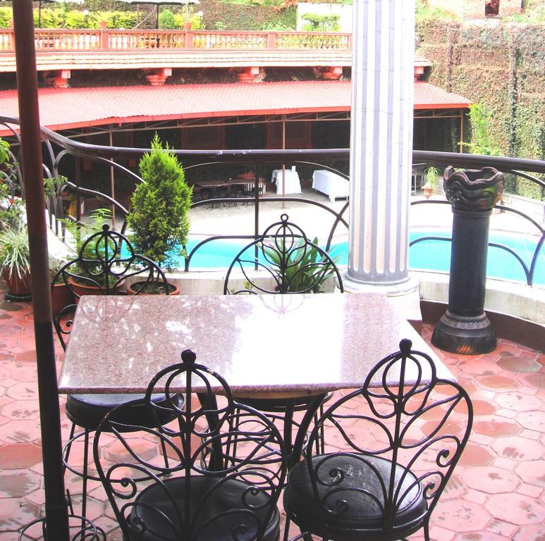 Hotel Shahanshah International Катманду Экстерьер фото