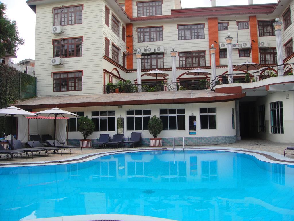 Hotel Shahanshah International Катманду Экстерьер фото