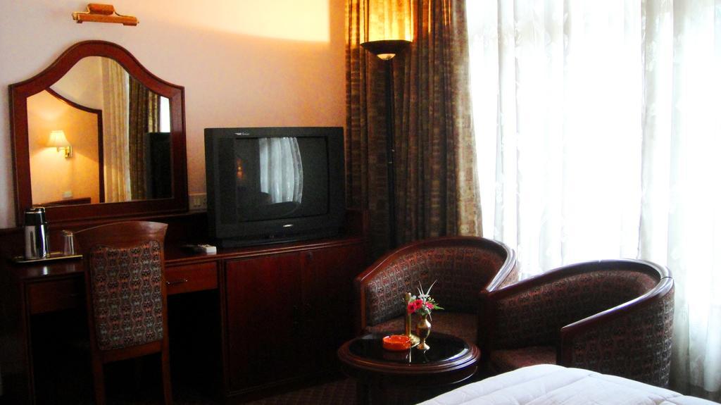 Hotel Shahanshah International Катманду Номер фото