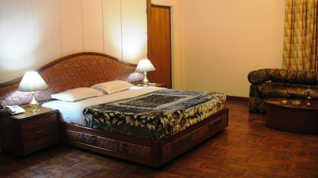 Hotel Shahanshah International Катманду Номер фото